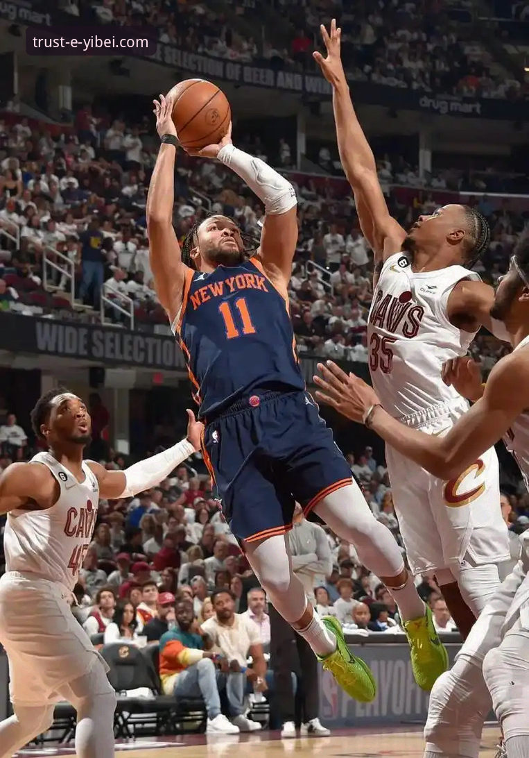 尼克斯队史季后赛得分纪录诞生：易倍体育平台体验NBA季后赛全面评测